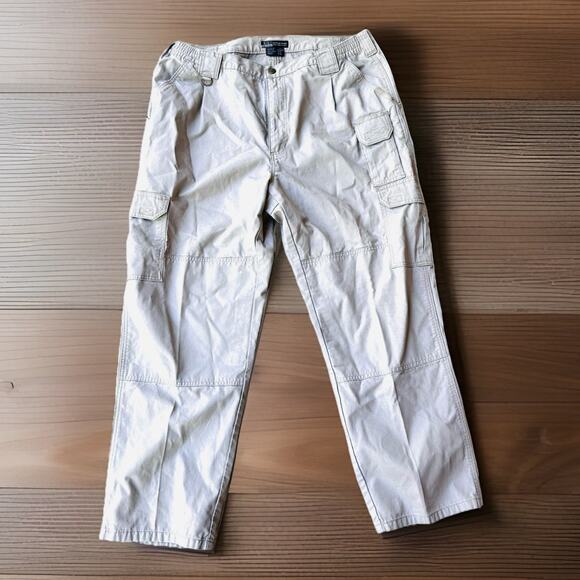511 5.11 Tactical Pants Men's Size 40x30 Khaki Utility Cargo Work Pants #74251 - Picture 3 of 9